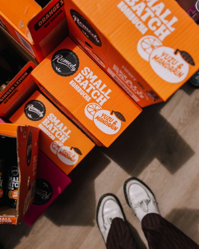 BIG NEWS for our Kiwi Remedy Lovers! 

Small Batch Yuzu & Mandarin has officially landed in the South Island. A bright citrus blend that captures the full fruit flavour of juicy mandarins and tangy yuzu, this is a banger of a bev you won't wanna miss out on.

What are ya waiting for? Off you trot. Yuzu & Mandarin is calling your name.